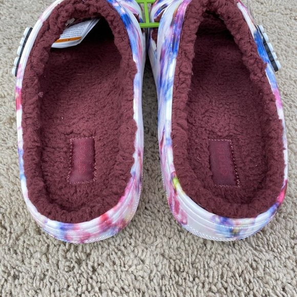 Crocs Classic Cozy Sandals Tie Dye Garnet Slip On Warm Fuzzy Unisex M10 W12 NWT - Picture 7 of 10
